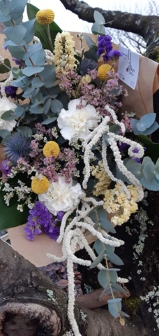 bouquet de fleurs fraîches et séchées jaune et blanc fleuriste metz effleurs