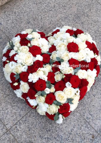 fleurs deuil coeur roses rouge et blanc fleuriste metz effleurs