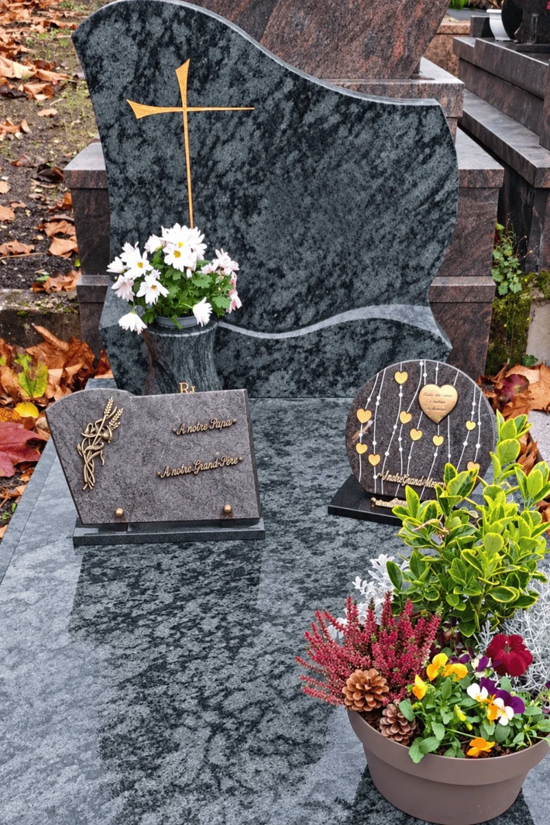 Comment fleurir une tombe à la Toussaint ?